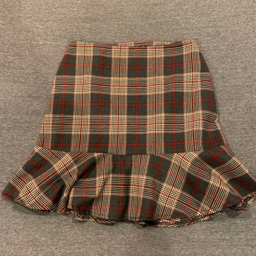 Parisian plaid skirt